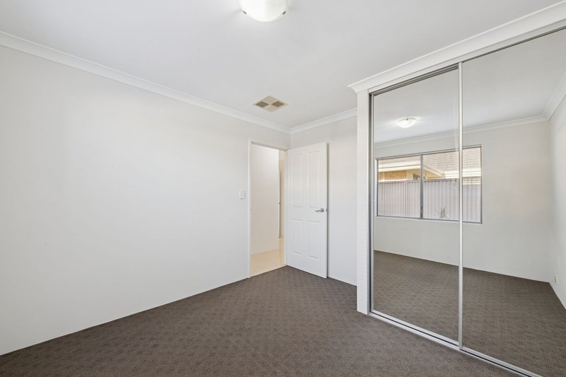 Photo - 9 Grandis Bend, Southern River WA 6110 - Image 16
