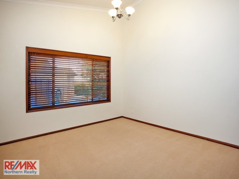 Photo - 9 Grandis Court, Cashmere QLD 4500 - Image 18