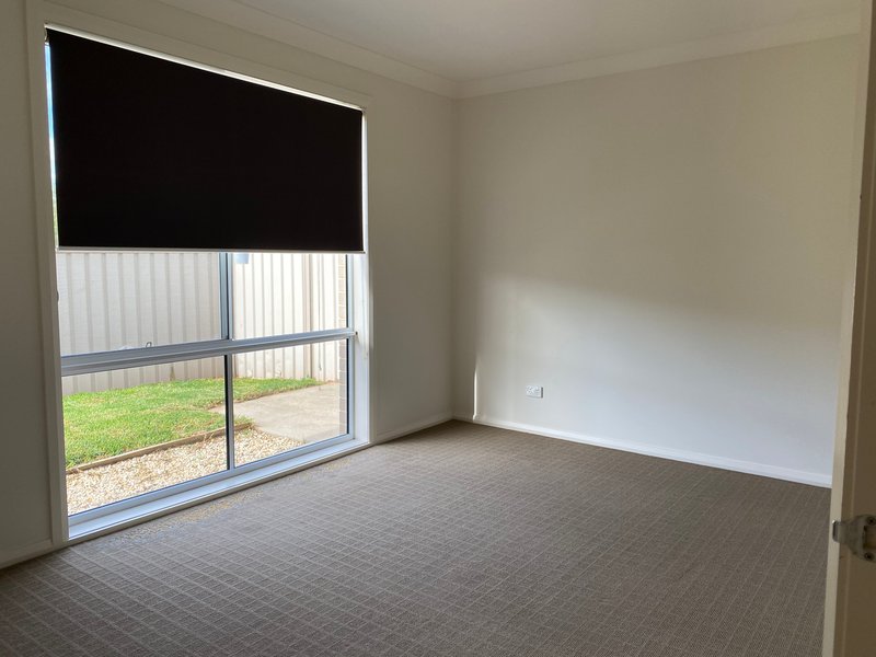 Photo - 9 Grange Close, Wodonga VIC 3690 - Image 9