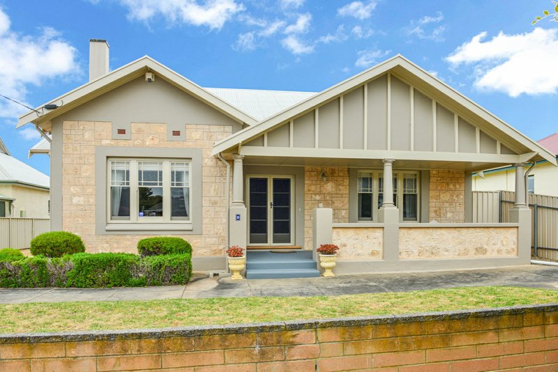 Photo - 9 Grantley Avenue, Victor Harbor SA 5211 - Image 2