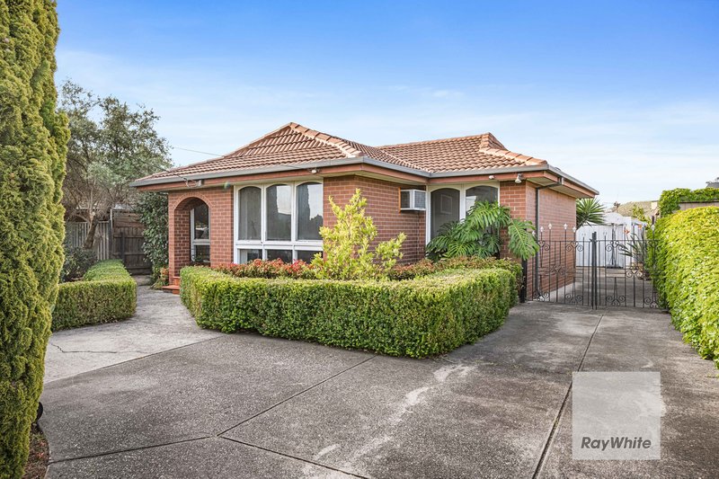 9 Grantley Drive, Gladstone Park VIC 3043