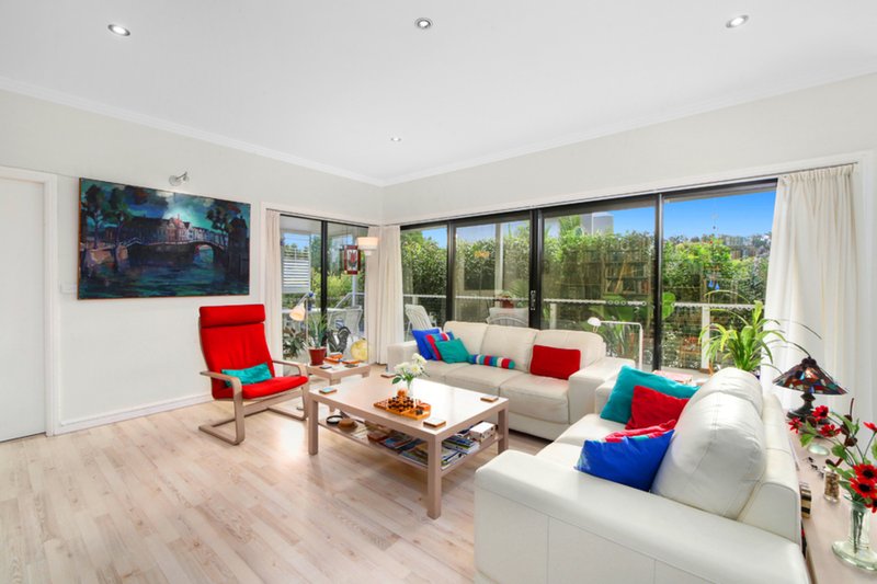 Photo - 9 Grasslands Avenue, Terrigal NSW 2260 - Image 2