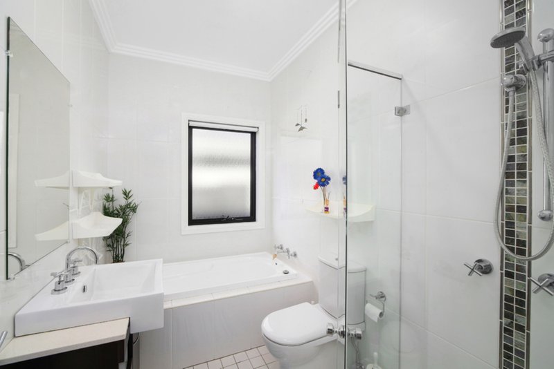 Photo - 9 Grasslands Avenue, Terrigal NSW 2260 - Image 6