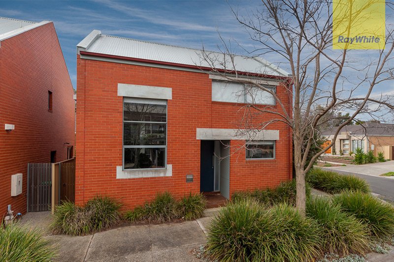 9 Grattan Lane, Caroline Springs VIC 3023