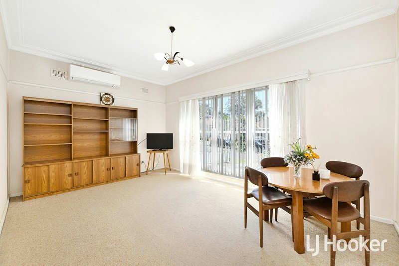 Photo - 9 Greendale Crescent, Chester Hill NSW 2162 - Image 2