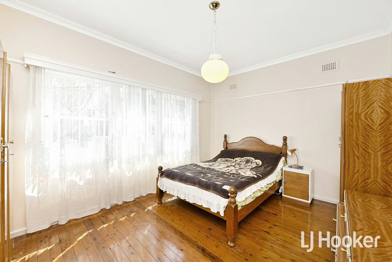 Photo - 9 Greendale Crescent, Chester Hill NSW 2162 - Image 7