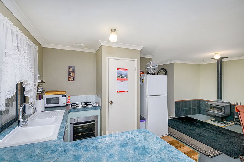 Photo - 9 Greensill Crescent, Australind WA 6233 - Image 6