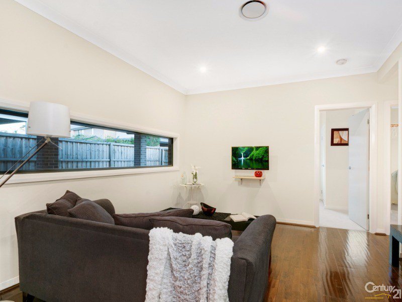 Photo - 9 Greenview Parade, The Ponds NSW 2769 - Image 2