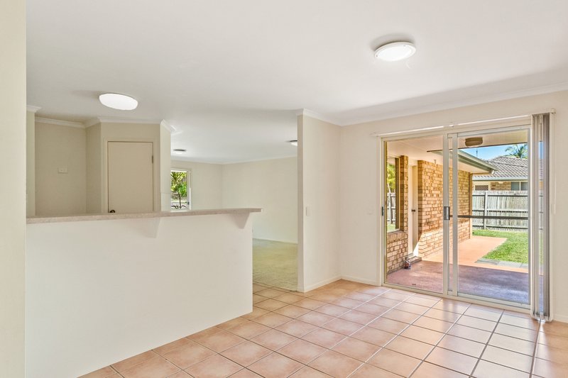 Photo - 9 Greenway Court, Tewantin QLD 4565 - Image 3