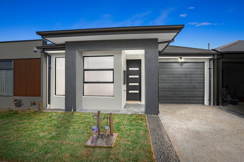 9 Greenwood Road, Donnybrook VIC 3064