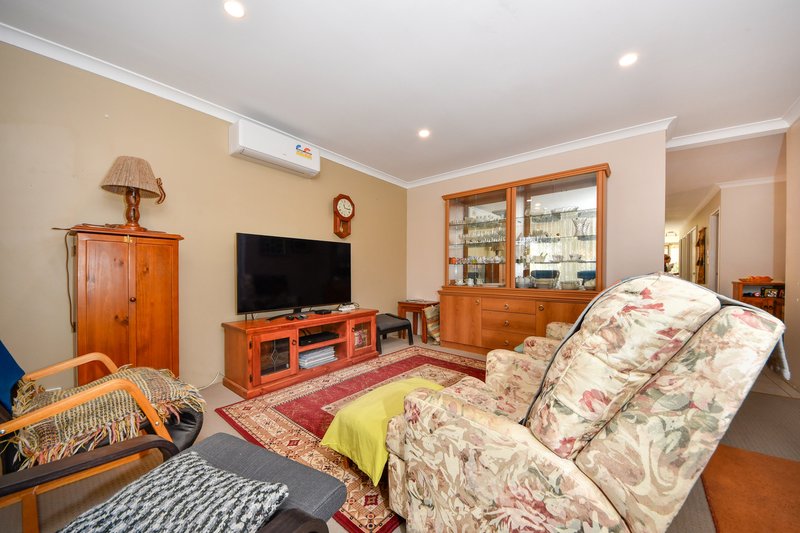 Photo - 9 Grenadier Court, Warnbro WA 6169 - Image 2