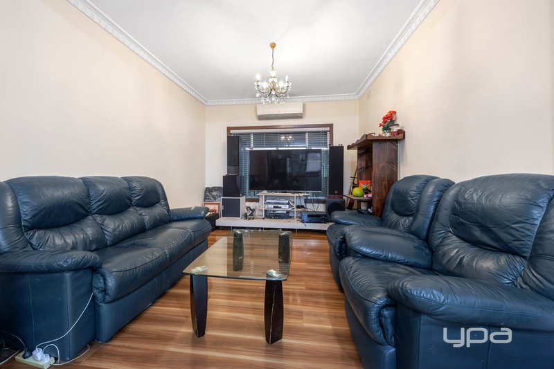 Photo - 9 Gresford Street, Sunshine North VIC 3020 - Image 2