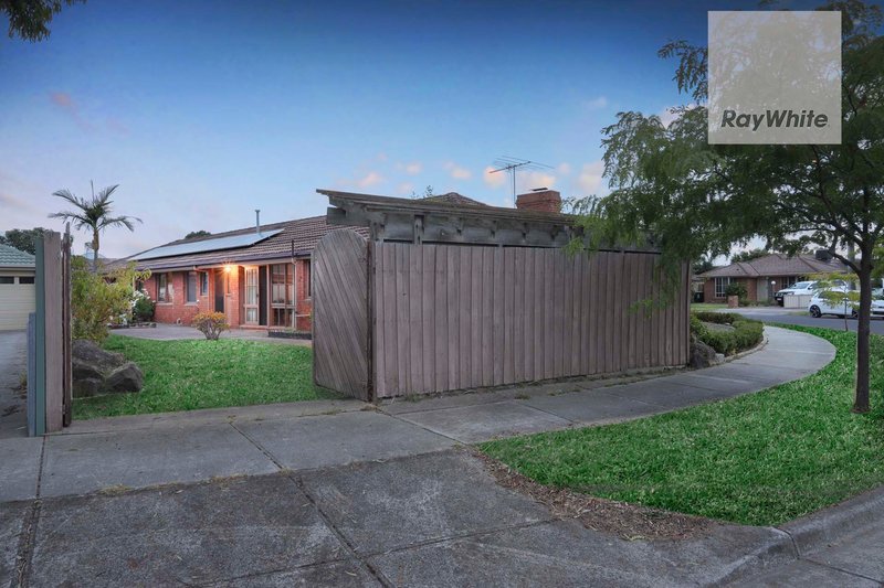 Photo - 9 Gretna Close, Westmeadows VIC 3049 - Image 19