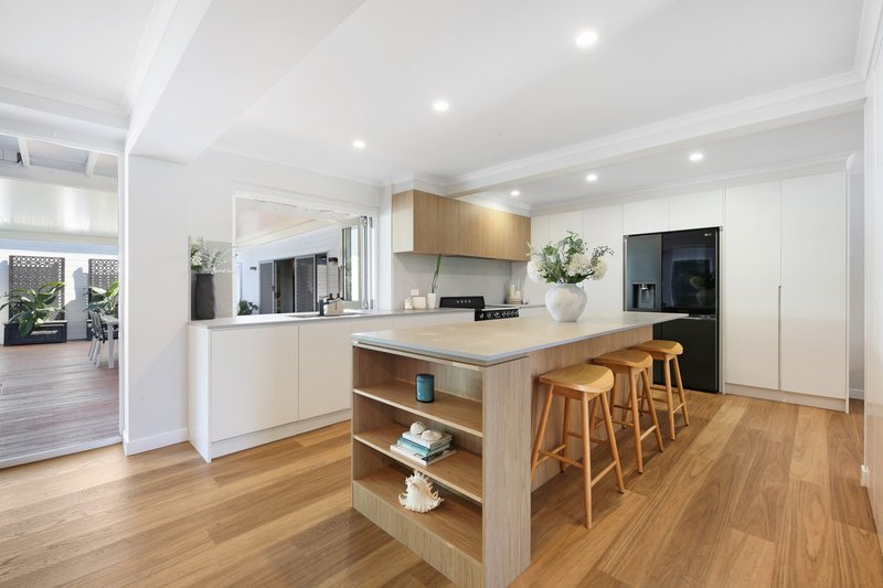 Photo - 9 Grevillia Avenue, Southport QLD 4215 - Image 5