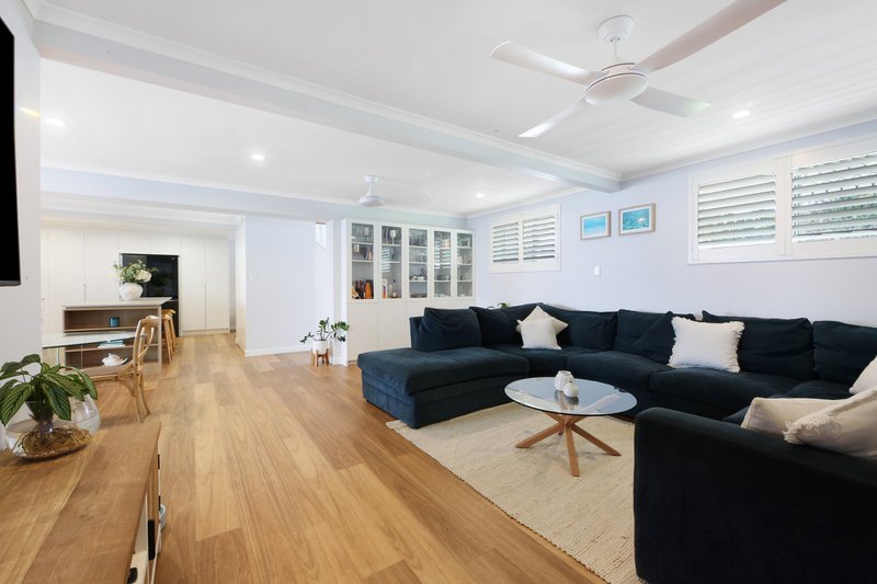Photo - 9 Grevillia Avenue, Southport QLD 4215 - Image 9