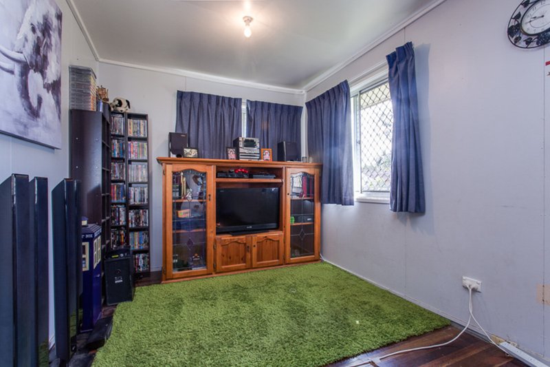 Photo - 9 Grieve Street, Goodna QLD 4300 - Image 2