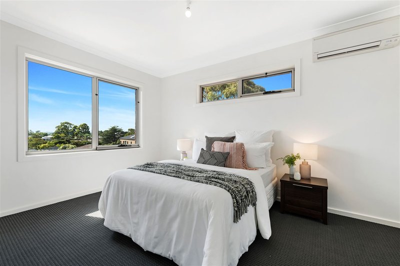 Photo - 9 Groom Court, Glen Waverley VIC 3150 - Image 5