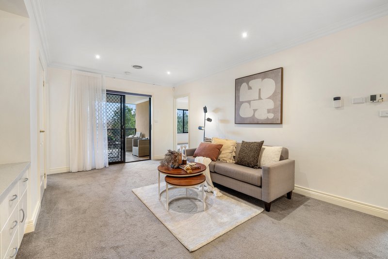 Photo - 9 Grosvenor Road, Rowville VIC 3178 - Image 9