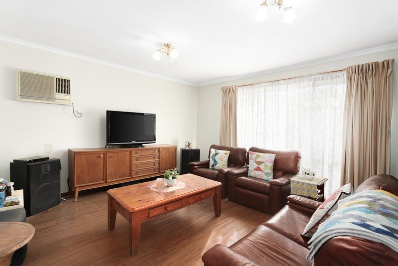 Photo - 9 Guest Road, Pakenham VIC 3810 - Image 5