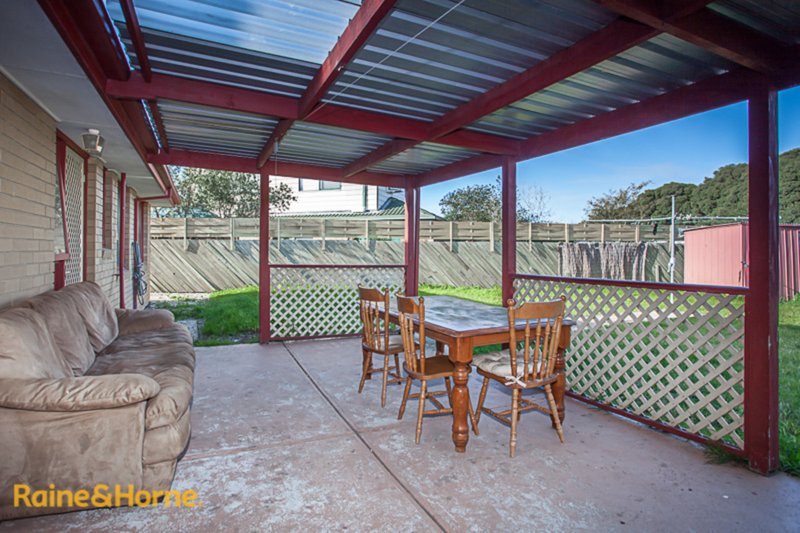 Photo - 9 Gullane Drive, Sunbury VIC 3429 - Image 7