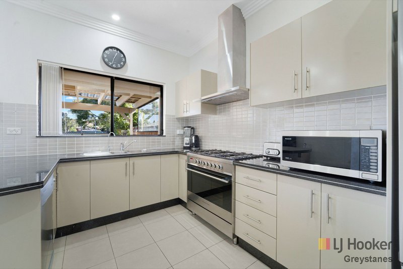 Photo - 9 Hackney Street, Greystanes NSW 2145 - Image 2