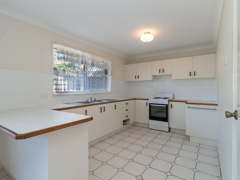 Photo - 9 Hadley Court, Boronia Heights QLD 4124 - Image 3