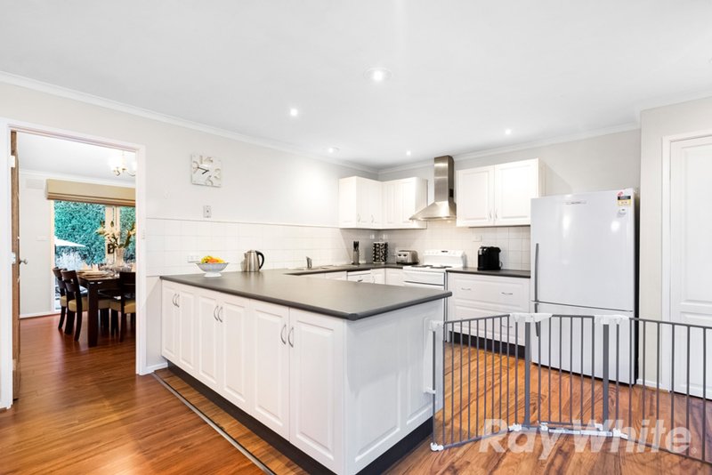 Photo - 9 Hailsham Court, Mulgrave VIC 3170 - Image 2