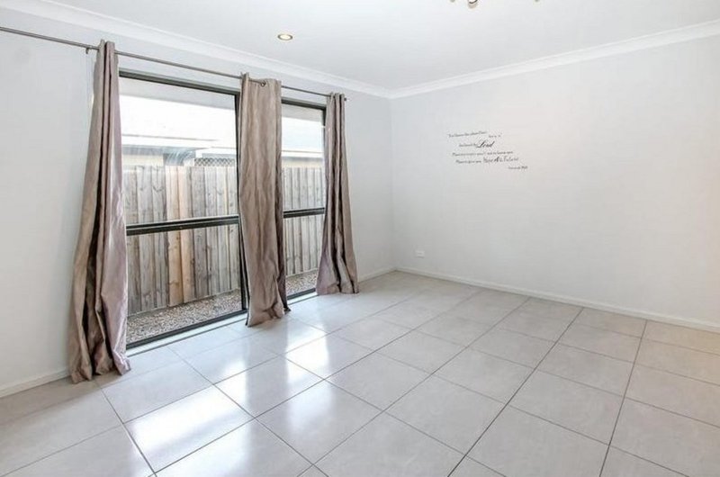 Photo - 9 Halpine Parade, Warner QLD 4500 - Image 4