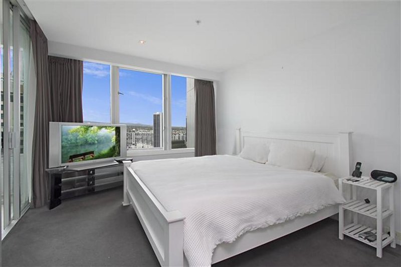 Photo - 9 Hamilton Avenue, Surfers Paradise QLD 4217 - Image 3