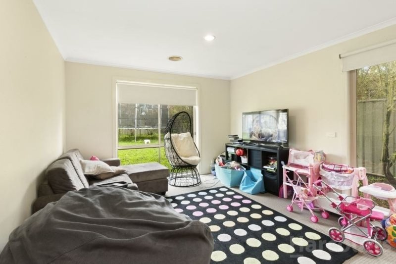 Photo - 9 Hanwood Close, Delacombe VIC 3356 - Image 5