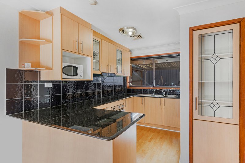 Photo - 9 Harah Close, Bonnyrigg NSW 2177 - Image 7