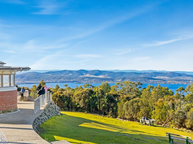 Photo - 9 Hargrave Place, Mount Nelson TAS 7007 - Image 6