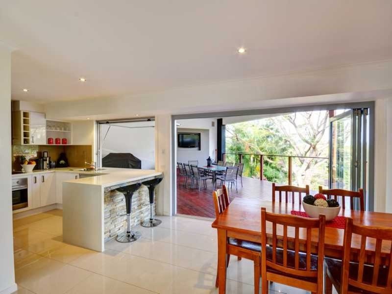 Photo - 9 Harneil Pl , Carrara QLD 4211 - Image 4