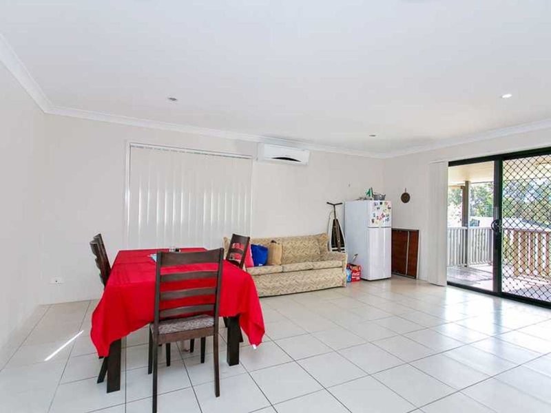 Photo - 9 Harriet Lane, Oxenford QLD 4210 - Image 5