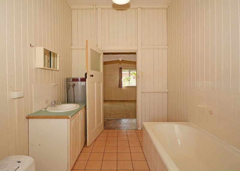 Photo - 9 Hartley Street, Torbanlea QLD 4662 - Image 13