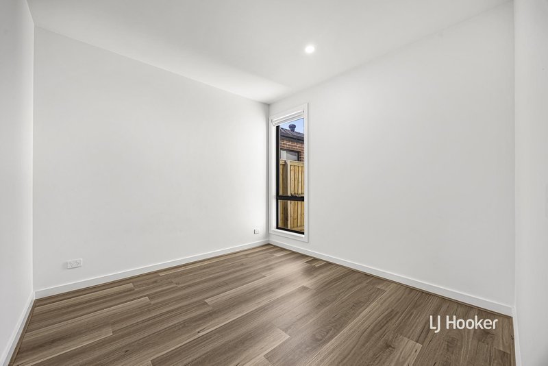 Photo - 9 Hattonwall Road, Deanside VIC 3336 - Image 3