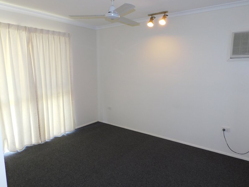 Photo - 9 Hawthorn Street, Thuringowa Central QLD 4817 - Image 3