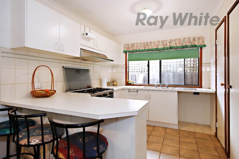 Photo - 9 Hayes Court, Point Cook VIC 3030 - Image 5