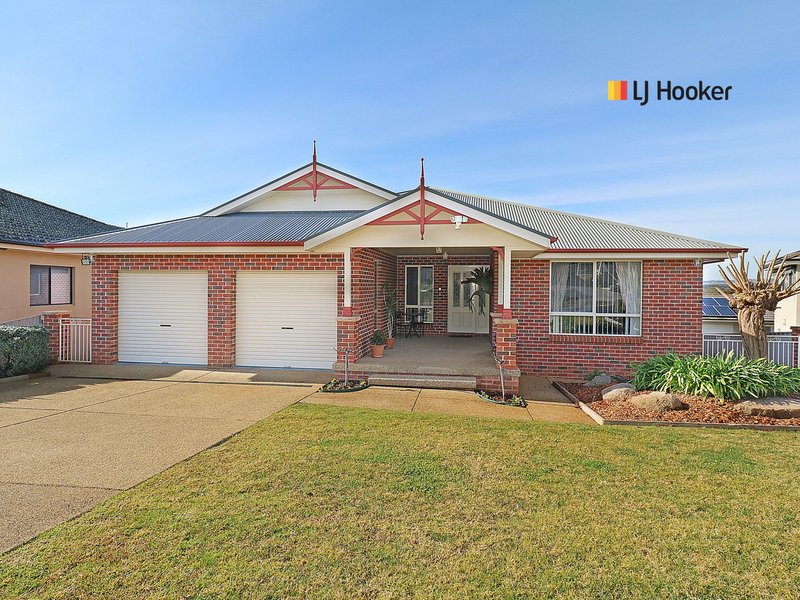 9 Headley Place, Kooringal NSW 2650