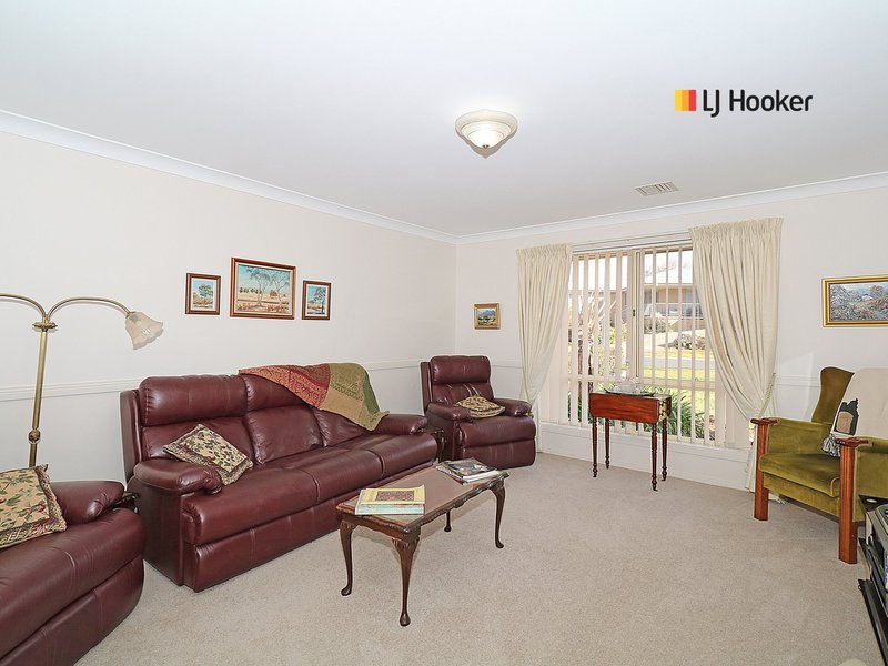 Photo - 9 Headley Place, Kooringal NSW 2650 - Image 5