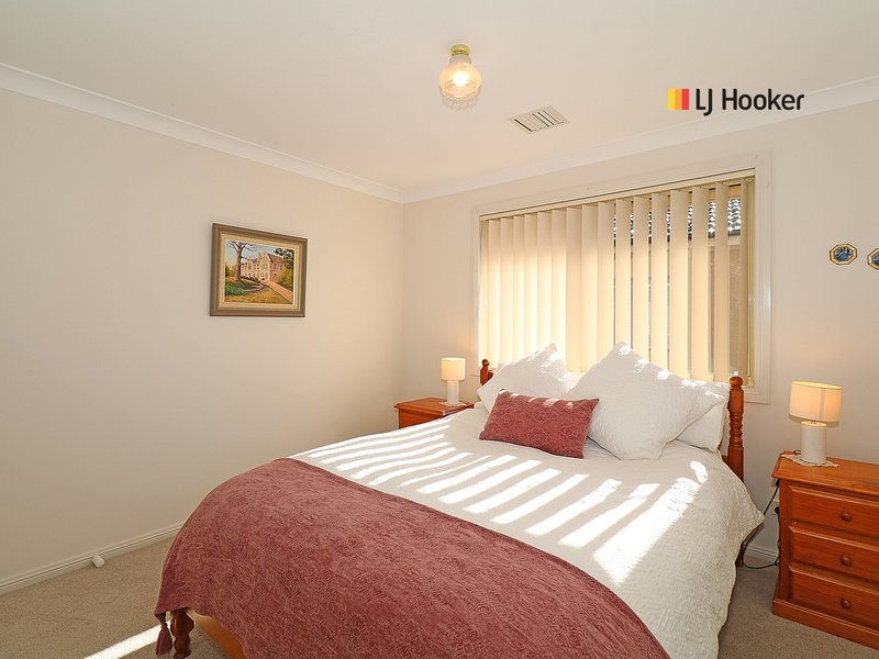 Photo - 9 Headley Place, Kooringal NSW 2650 - Image 12