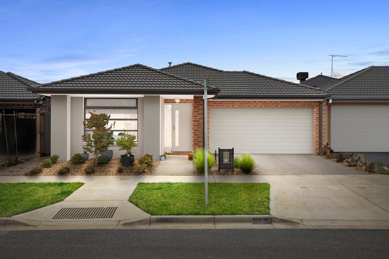 9 Hearthstone Circuit, Clyde North VIC 3978