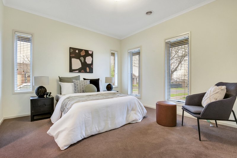 Photo - 9 Heathcliffe Lane, Craigieburn VIC 3064 - Image 10