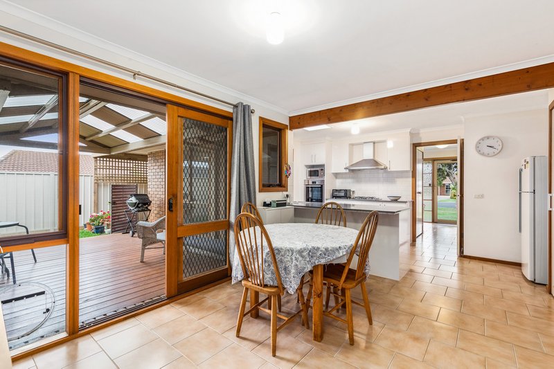 Photo - 9 Heather Court, Hoppers Crossing VIC 3029 - Image 7