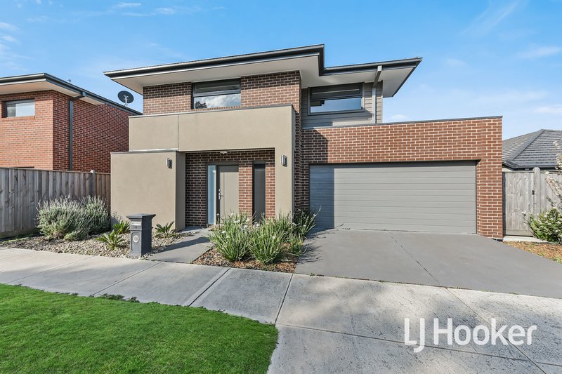 9 Heathland Circuit, Cranbourne East VIC 3977