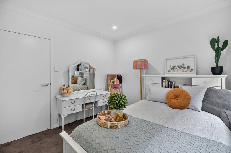 Photo - 9 Hedge Street, Oran Park NSW 2570 - Image 5
