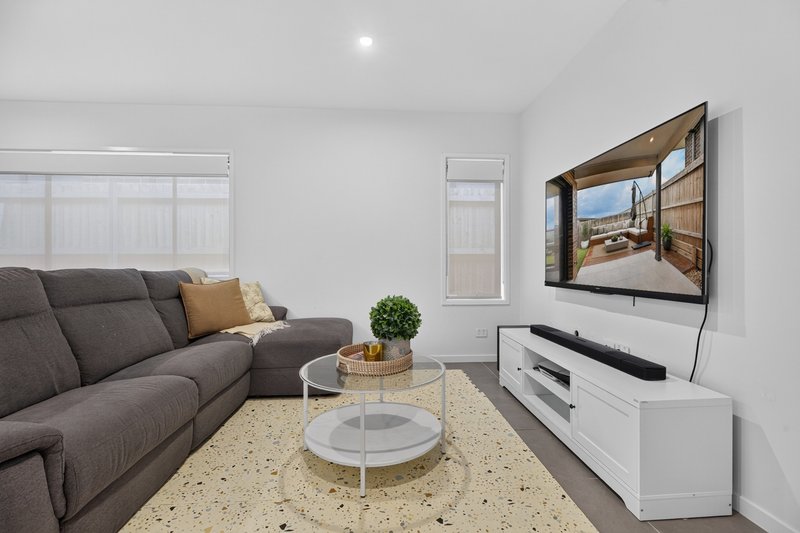 Photo - 9 Hedge Street, Oran Park NSW 2570 - Image 10