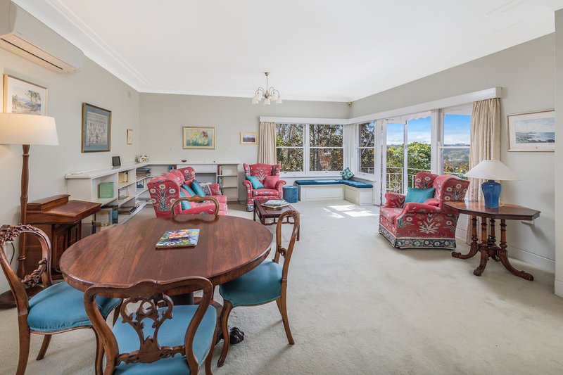 Photo - 9 Heights Crescent, Middle Cove NSW 2068 - Image 3