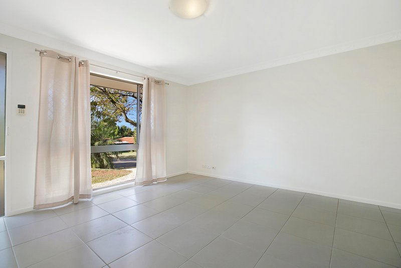Photo - 9 Helemon Street, Belmont QLD 4153 - Image 3