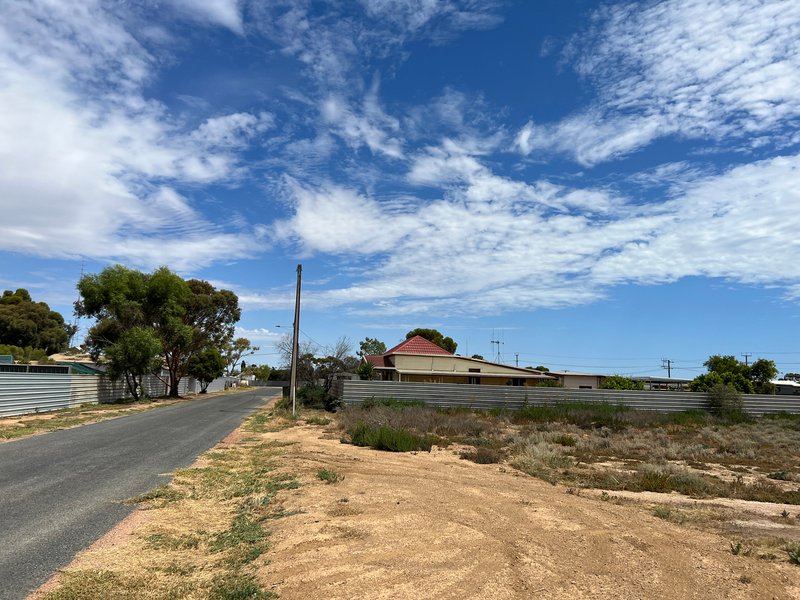 Photo - 9 Hemmons Street, Port Pirie SA 5540 - Image 3